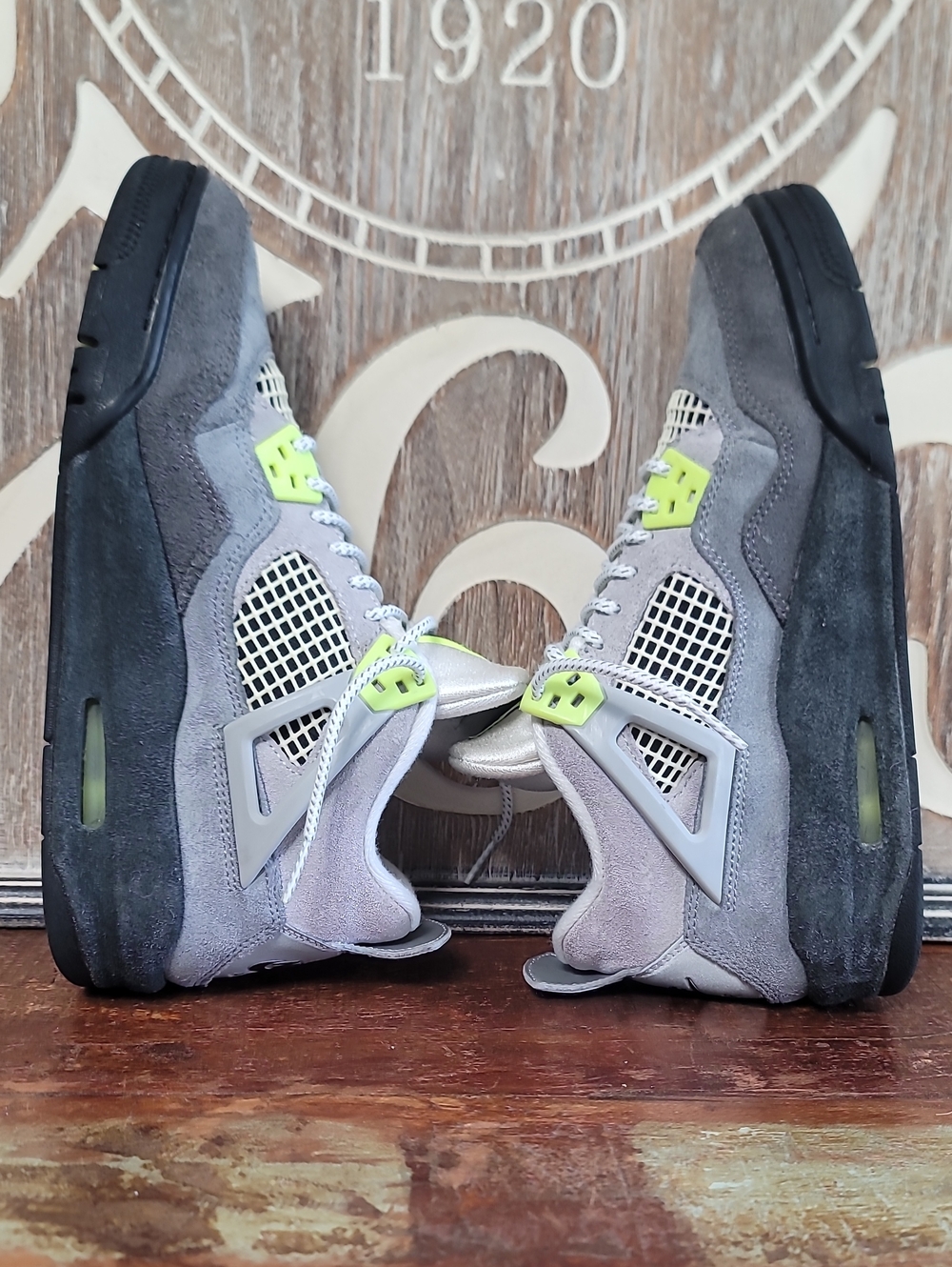 🔥 Nike Air Jordan 4 (Special Edition) "Neon 95" Wmns 7.5 Great Condition. - Picture 4 of 16